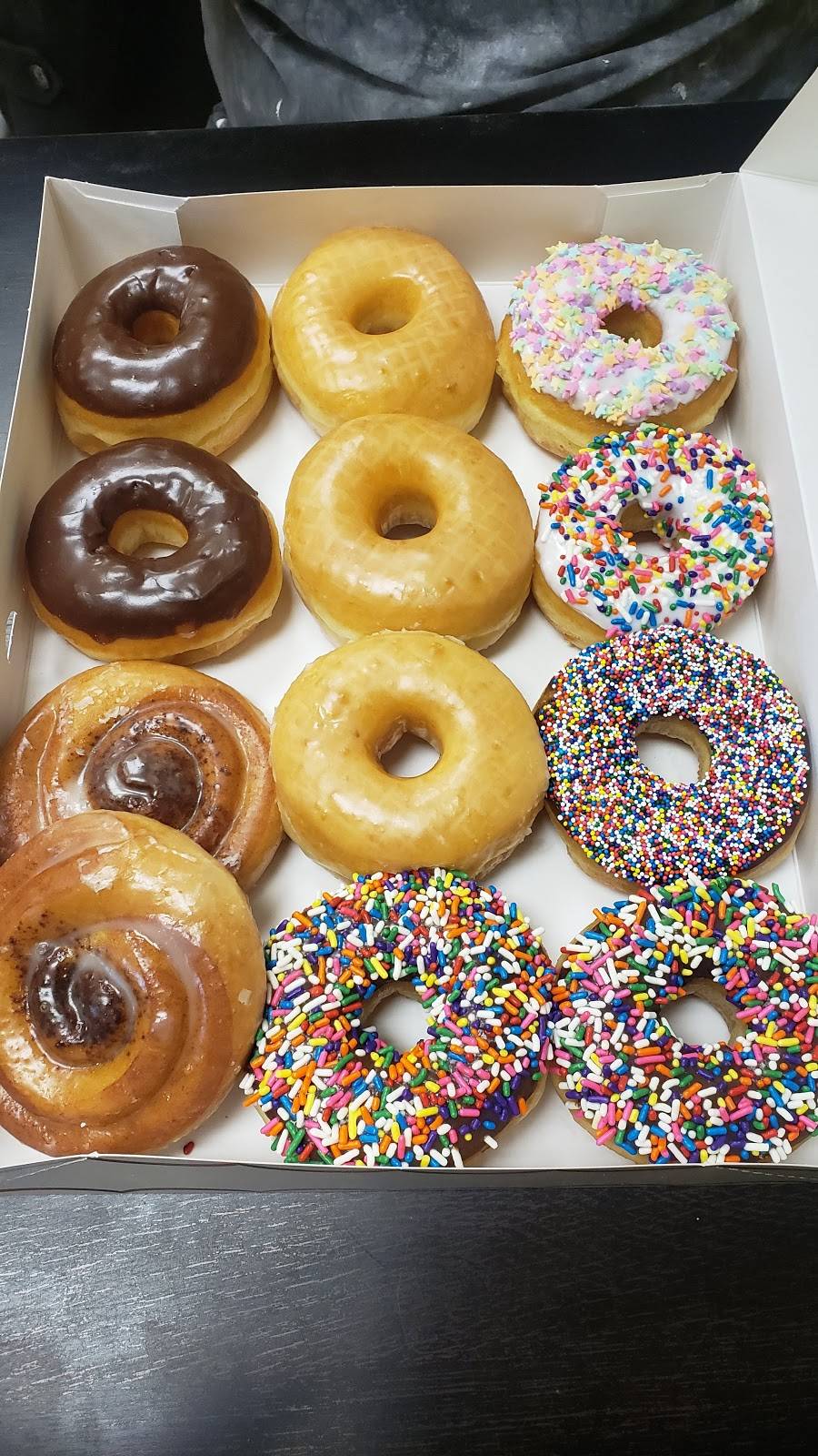 Gaston Donuts | 4837 Gaston Ave, Dallas, TX 75246 | Phone: (214) 821-5686