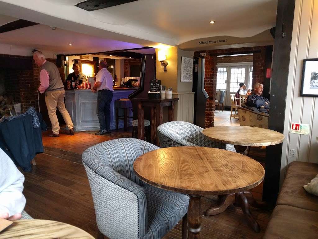 Star Inn | London Rd, Felbridge, East Grinstead RH19 2QR, UK | Phone: 01342 323239