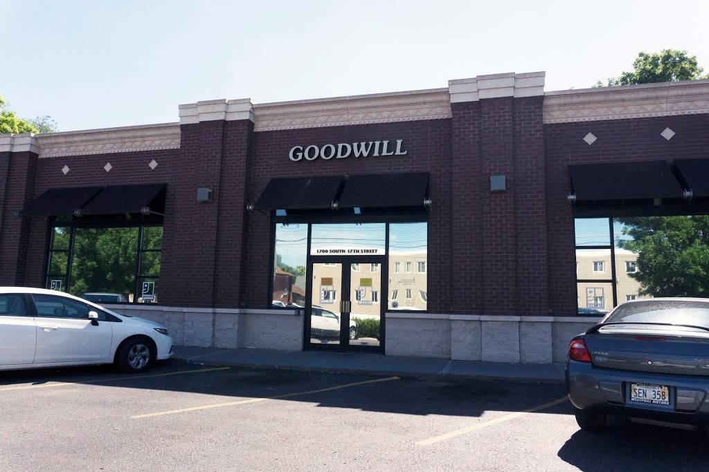 Goodwill | 1700 S 17th St, Lincoln, NE 68502, USA | Phone: (402) 438-1109