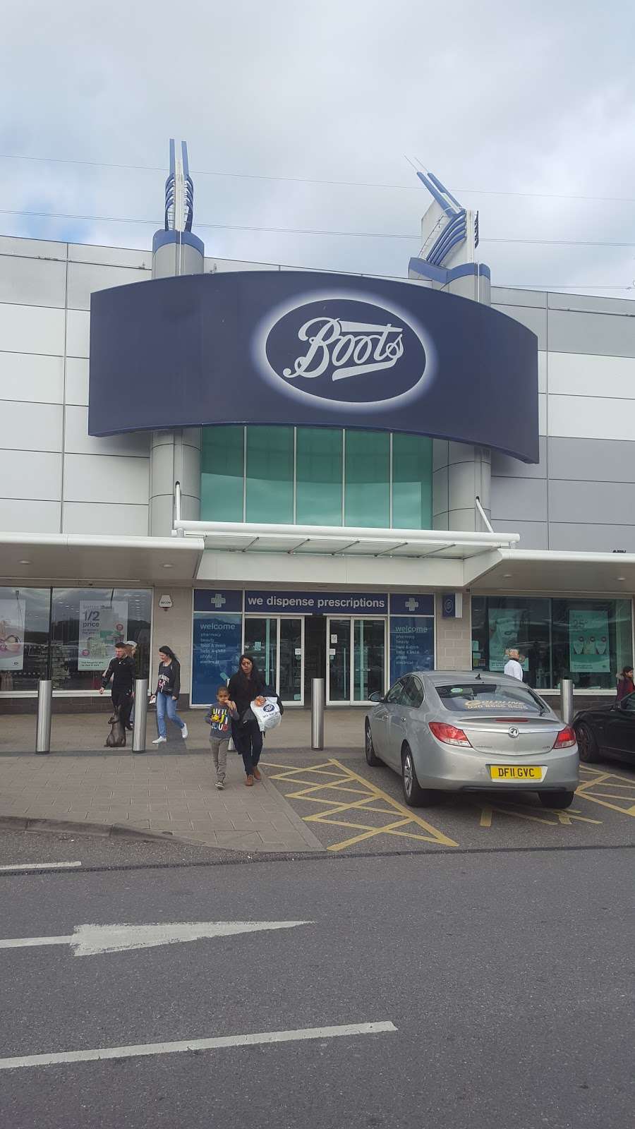 Boots | 15, Armada Way, Beckton, London E6 7ER, UK | Phone: 020 7474 6845