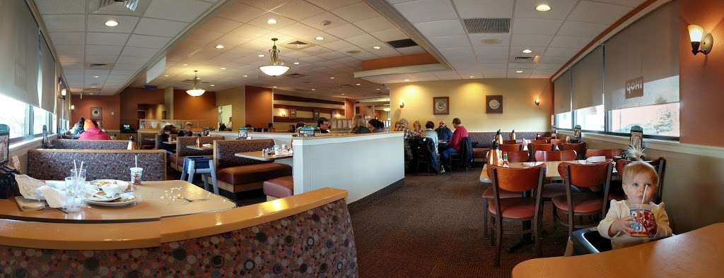 IHOP | 2850 US-34, Oswego, IL 60543, USA | Phone: (630) 554-9065