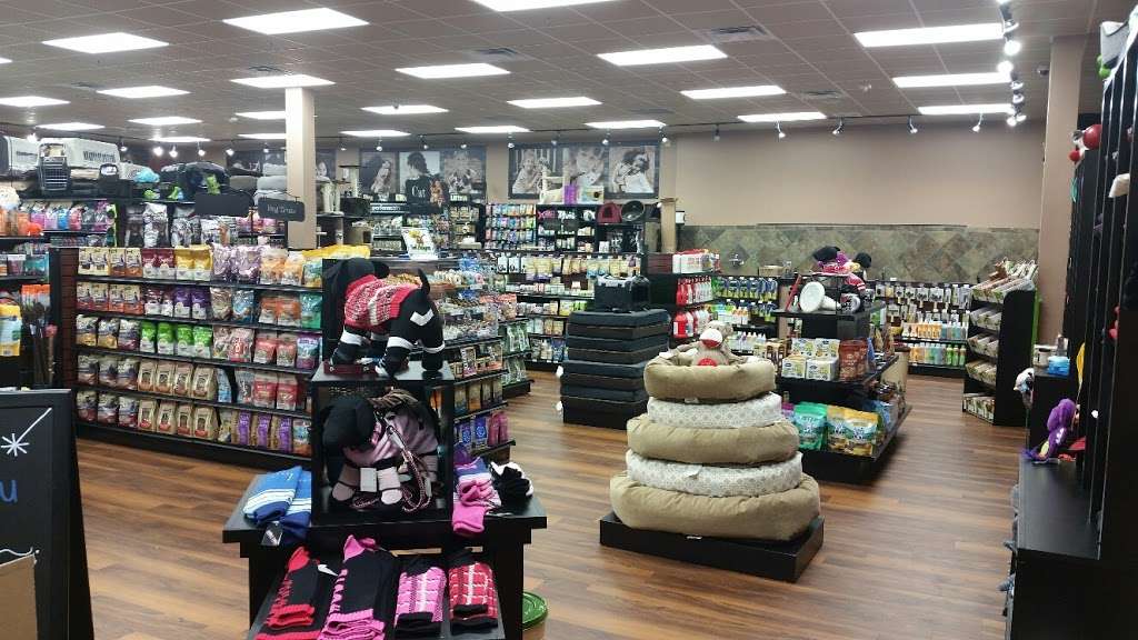 Pet Valu | 15904 Crain Hwy Ste A, Brandywine, MD 20613, USA | Phone: (301) 782-4598