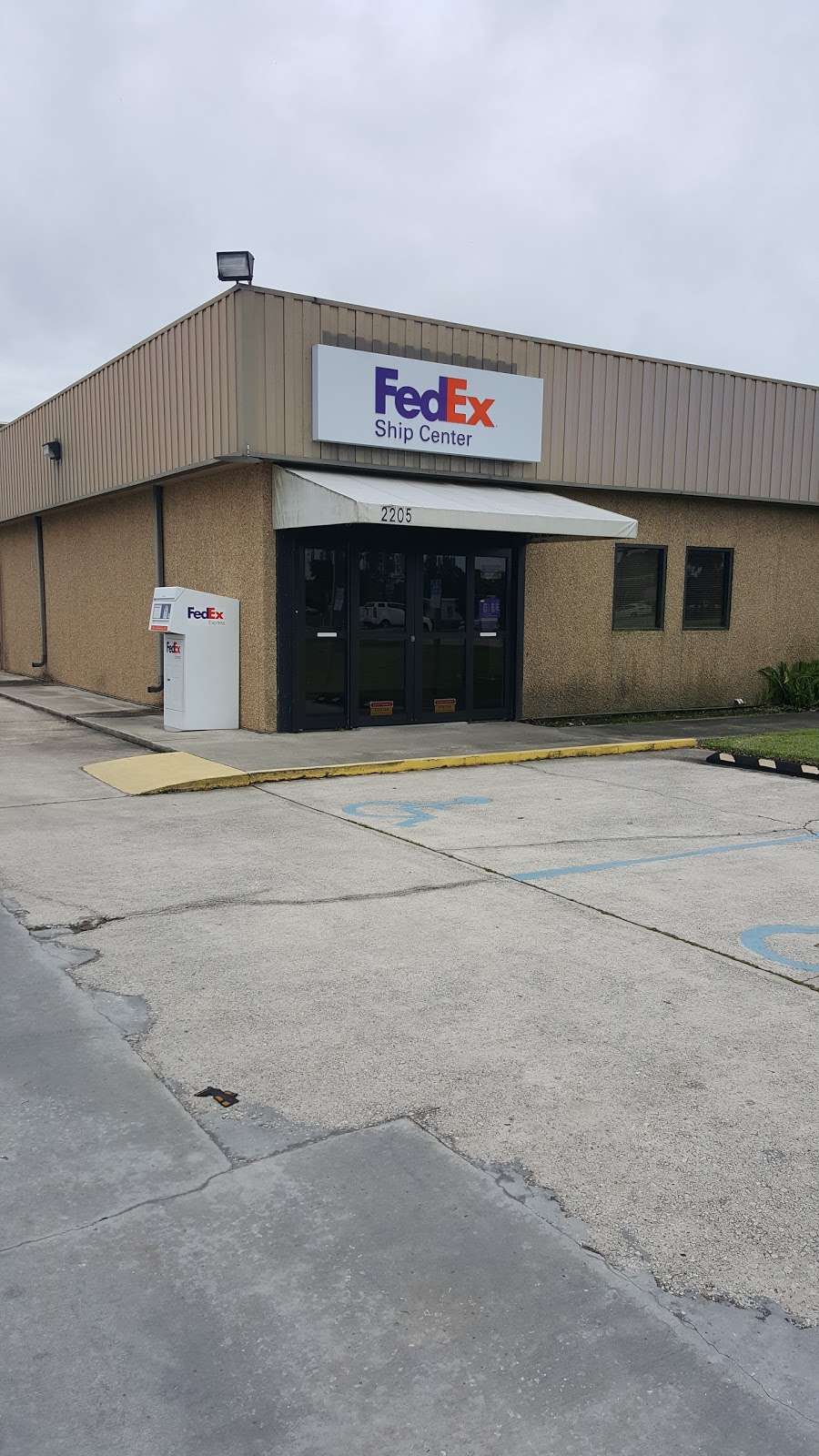 FedEx Ship Center | 2205 West, FL-520, Cocoa, FL 32926, USA | Phone: (800) 463-3339