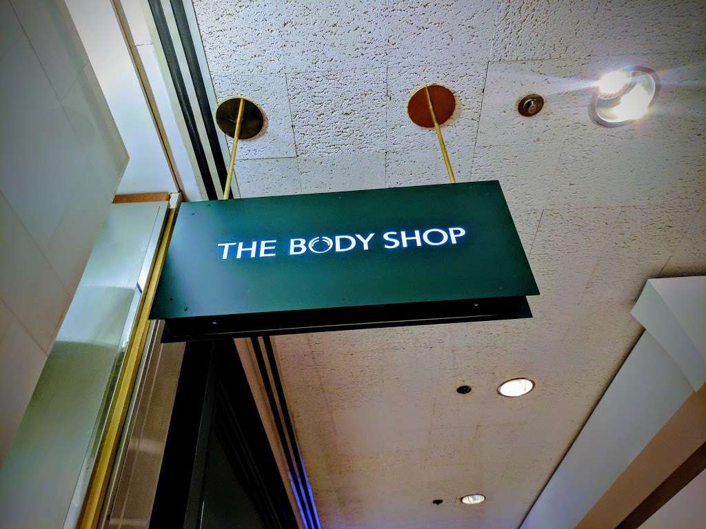 The Body Shop | 835 N Michigan Ave Space 6050, Chicago, IL 60611, USA | Phone: (312) 573-2781