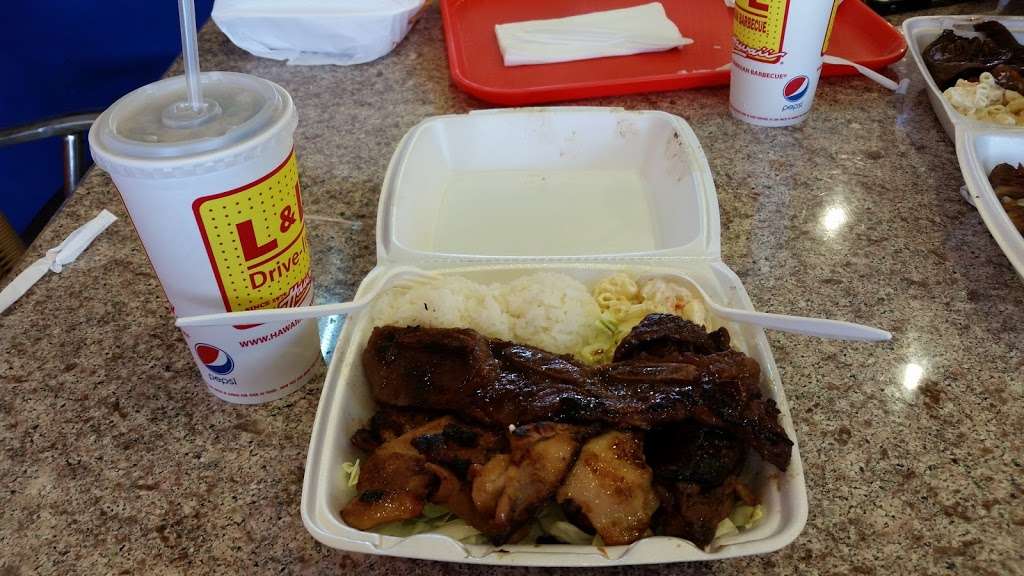 L&L Hawaiian Barbecue | 273 W Calaveras Blvd, Milpitas, CA 95035, USA | Phone: (408) 262-5880