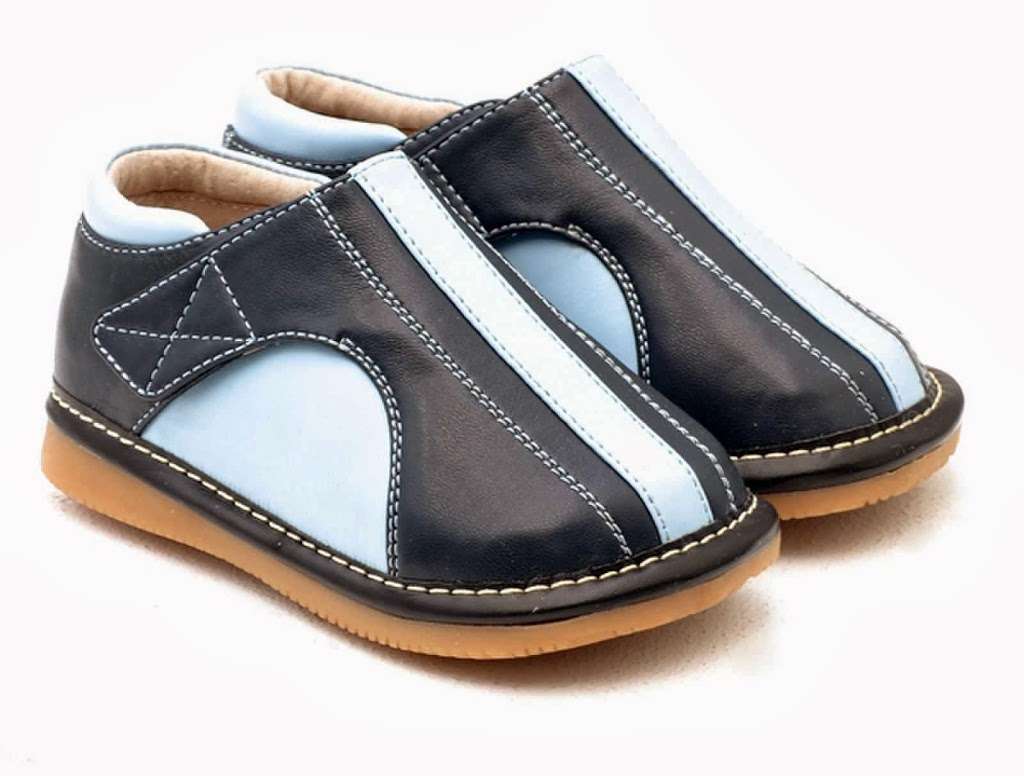 What Squeaky Shoes! | 2925 Gulf Fwy b278, League City, TX 77573, USA | Phone: (713) 582-3863