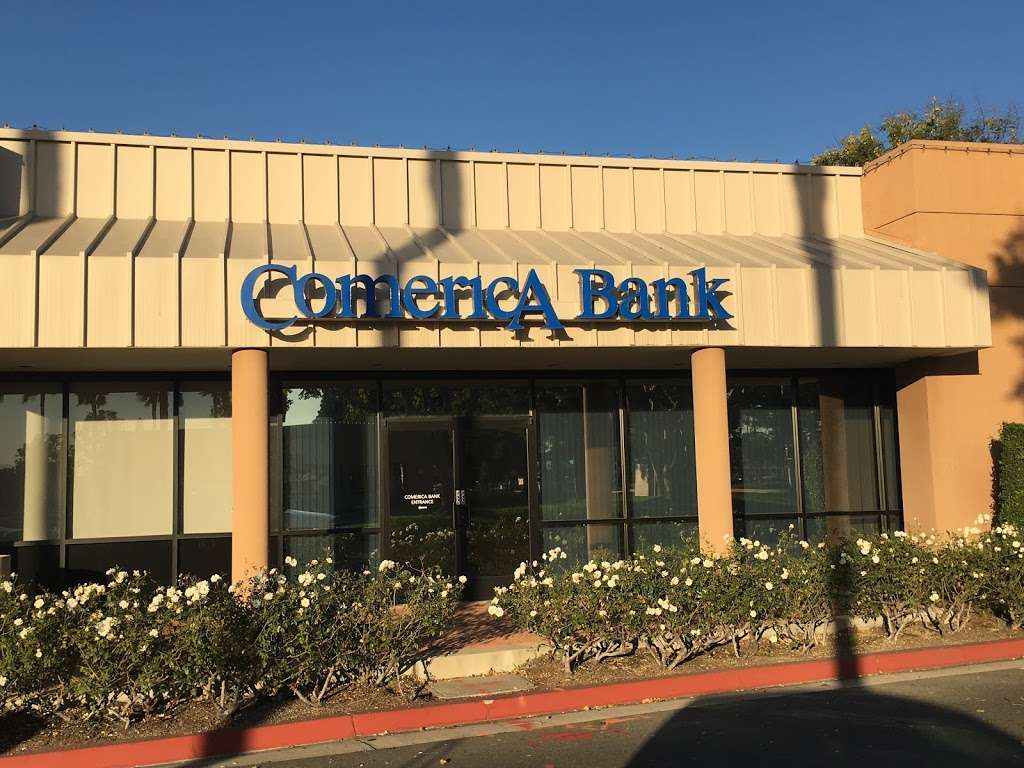 Comerica Bank | 6812 Katella Ave, Cypress, CA 90630 | Phone: (714) 373-0520