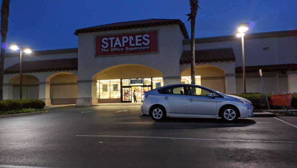 Staples | 317 W Ventura Blvd, Camarillo, CA 93010, USA | Phone: (805) 384-1540