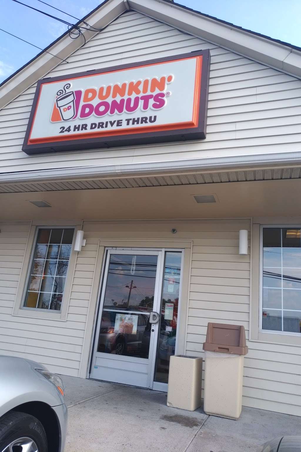 Dunkin Donuts | 1011 NY-109, Lindenhurst, NY 11757, USA | Phone: (631) 225-5324