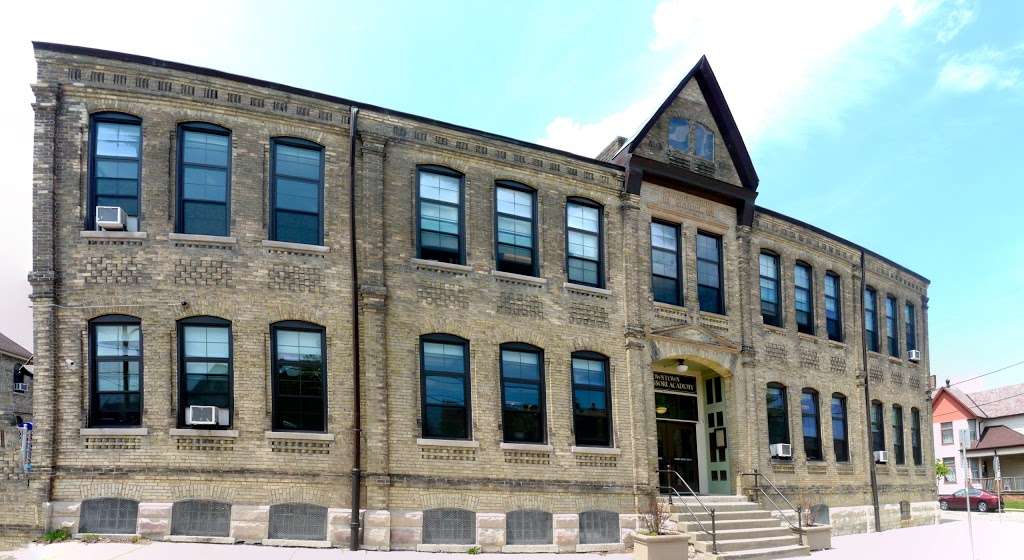 Downtown Montessori Academy | 2507 S Graham St, Milwaukee, WI 53207, USA | Phone: (414) 744-6005