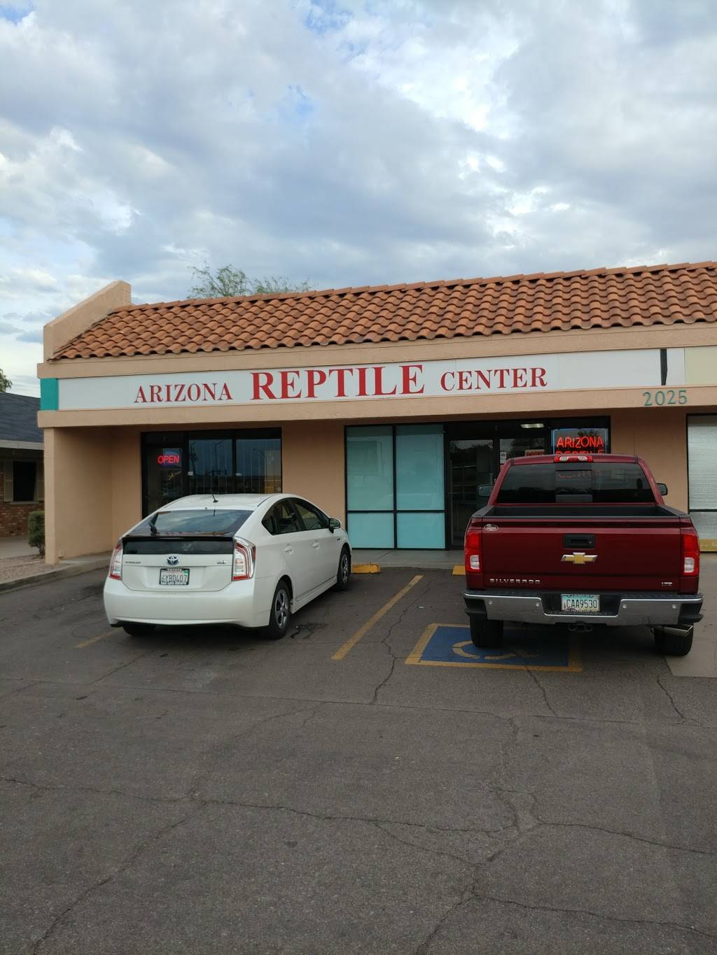 Arizona Reptile Center | 2025 W Broadway Rd #1, Mesa, AZ 85202, USA | Phone: (480) 835-6244