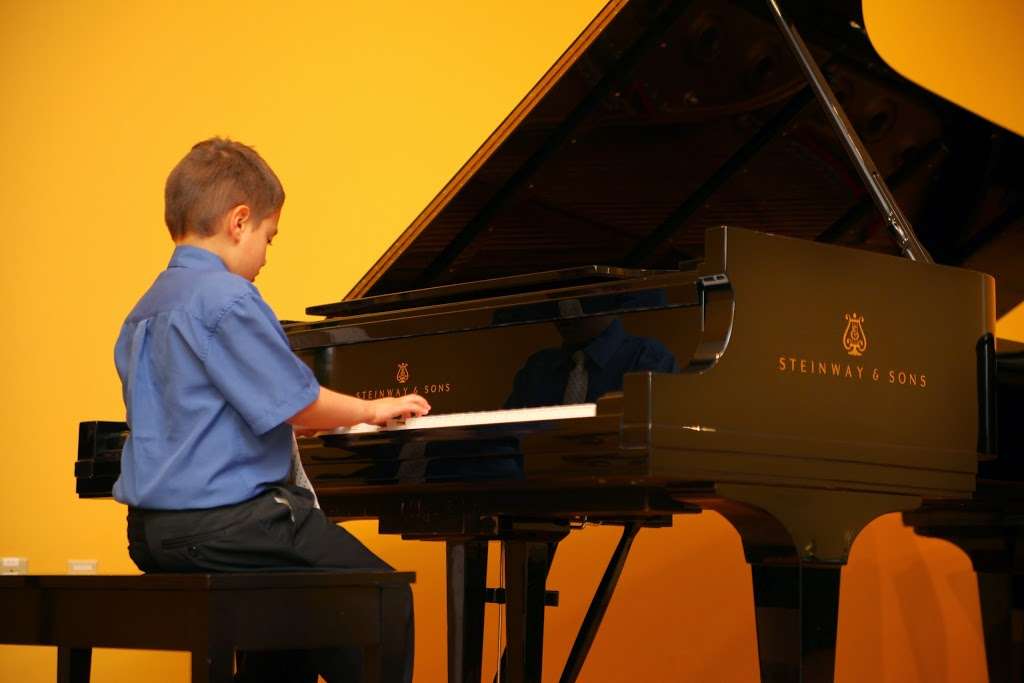 Aine Wendler Piano Studio | 101 W Minor Dr, Kansas City, MO 64114 | Phone: (816) 527-7415