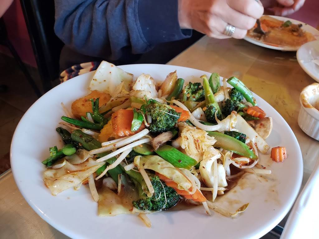 Bangkok Thai Food (2099 Wadsworth Blvd) | 2099 Wadsworth Blvd b16, Lakewood, CO 80214, USA | Phone: (303) 238-8000