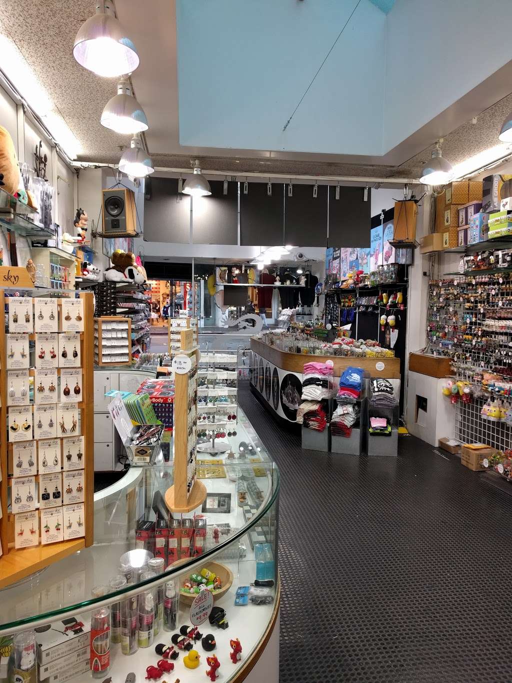 Sausalito Ferry Co. Novelty Toy and Gift Store | 688 Bridgeway, Sausalito, CA 94965, USA | Phone: (415) 332-9590