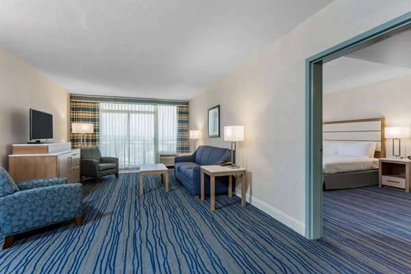 Wyndham Virginia Beach Oceanfront | 5700 Atlantic Ave, Virginia Beach, VA 23451, USA | Phone: (757) 428-7025