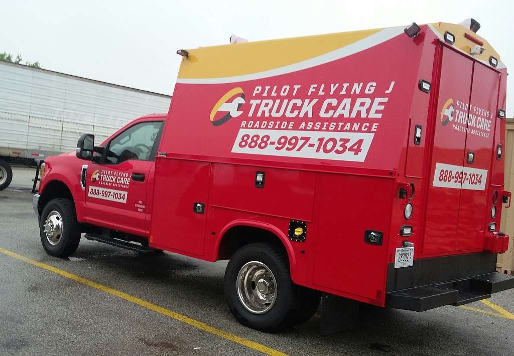 Pilot Flying J Truck Care | 9381, 4982 N 350 E, Whiteland, IN 46184, USA | Phone: (317) 535-1124
