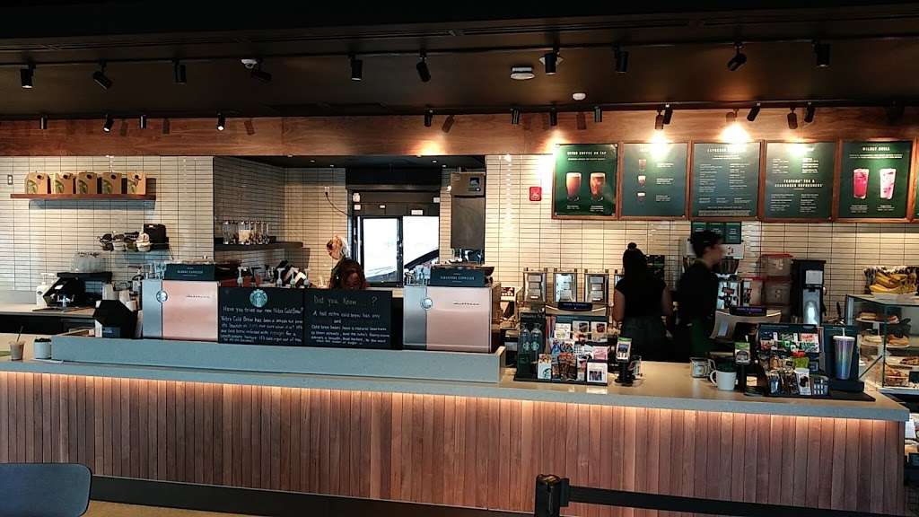 Starbucks | 141 Winthrop Ave, Lawrence, MA 01843, USA | Phone: (978) 835-5747