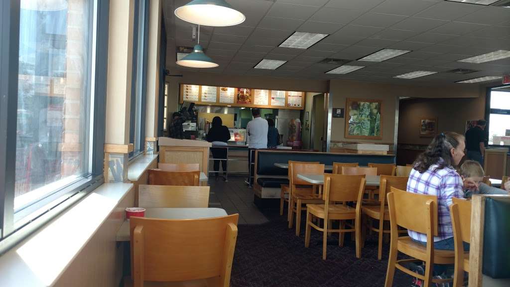 Wendys | 10565 East, US-36, Avon, IN 46123, USA | Phone: (317) 209-0397