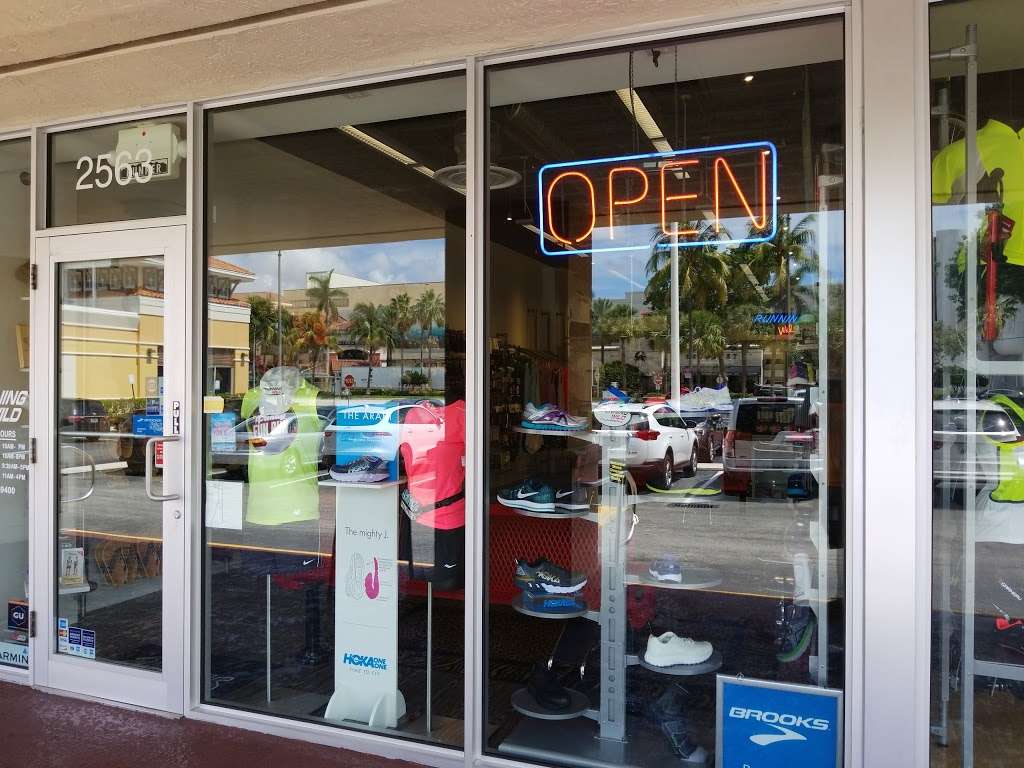 Running Wild | 2563 E Sunrise Blvd, Fort Lauderdale, FL 33304, USA | Phone: (954) 565-9400