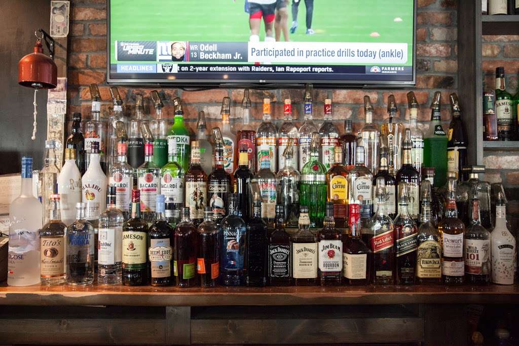 Icons Sports Bar & Grill | 80 CT-39, New Fairfield, CT 06812, USA | Phone: (203) 312-9700