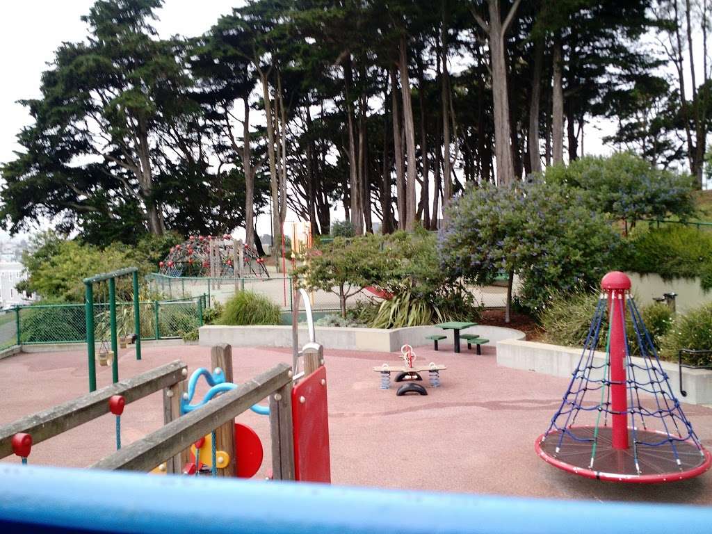 Holly Park | 625 Holly Park Cir, San Francisco, CA 94110, USA | Phone: (415) 831-5500