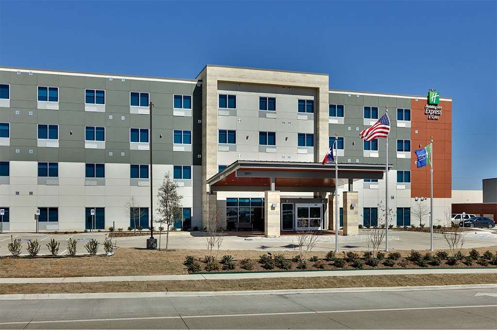 Holiday Inn Express & Suites Plano East - Richardson | 2001 E President George Bush Hwy, Plano, TX 75074, USA | Phone: (972) 943-2955