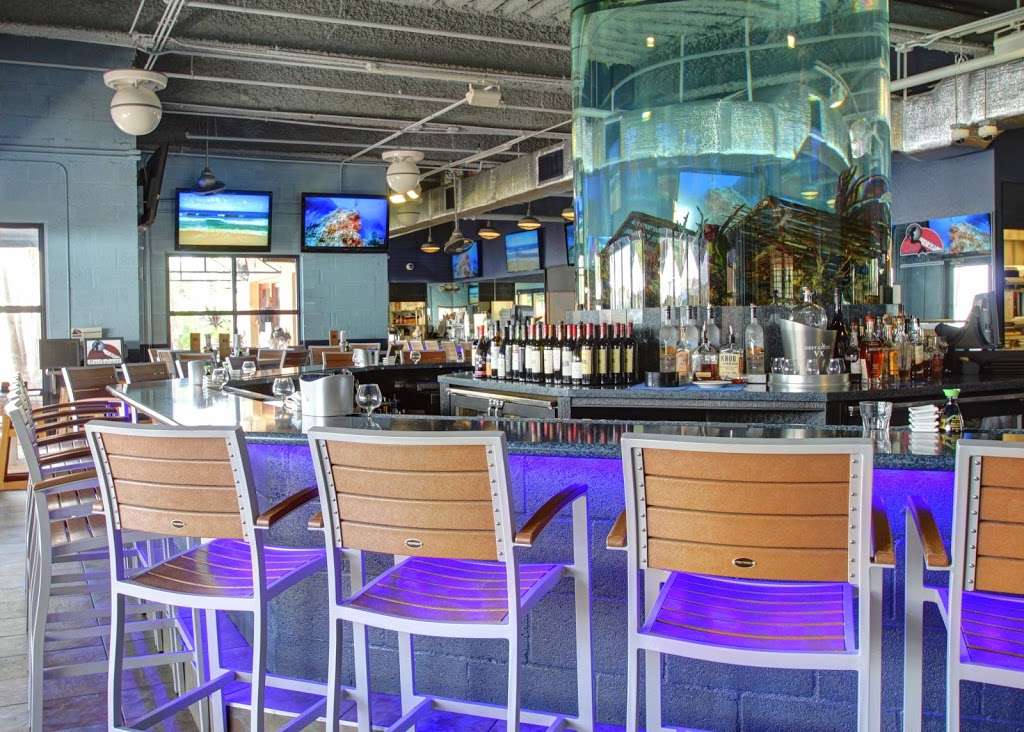 Dive Bar Restaurant | 318 South, US-1, Jupiter, FL 33477, USA | Phone: (561) 747-4767
