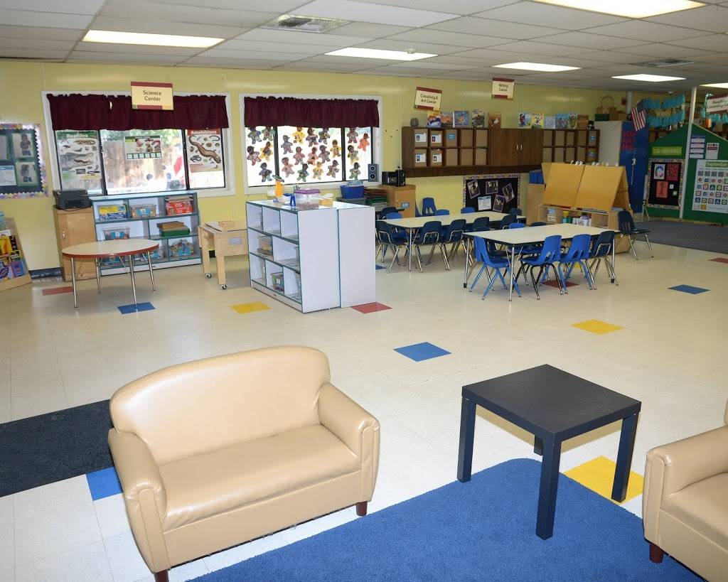 La Petite Academy of Bakersfield | 2616 Gosford Rd, Bakersfield, CA 93309, USA | Phone: (877) 271-6466