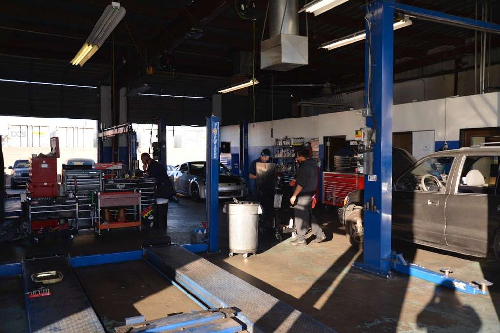 Busy Buggy Auto Repair | 3910 Spring Mountain Rd #4, Las Vegas, NV 89102, USA | Phone: (702) 579-0700