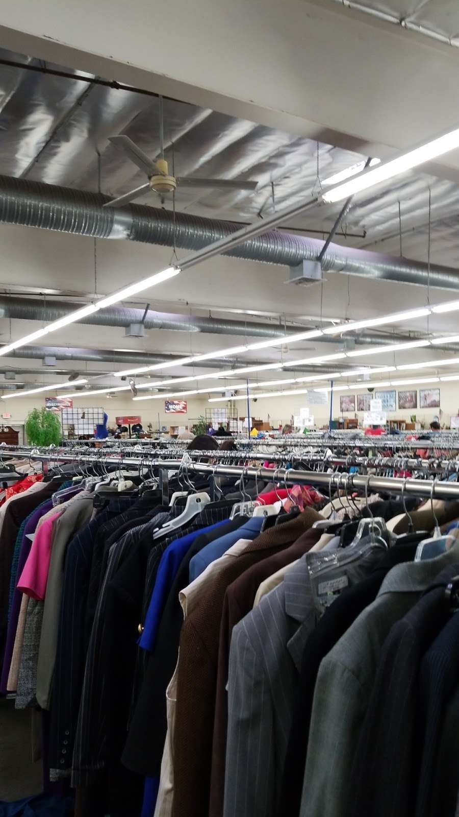 Amvets Thrift Store | 999 Cardiff St, San Diego, CA 92114, USA | Phone: (619) 697-9796