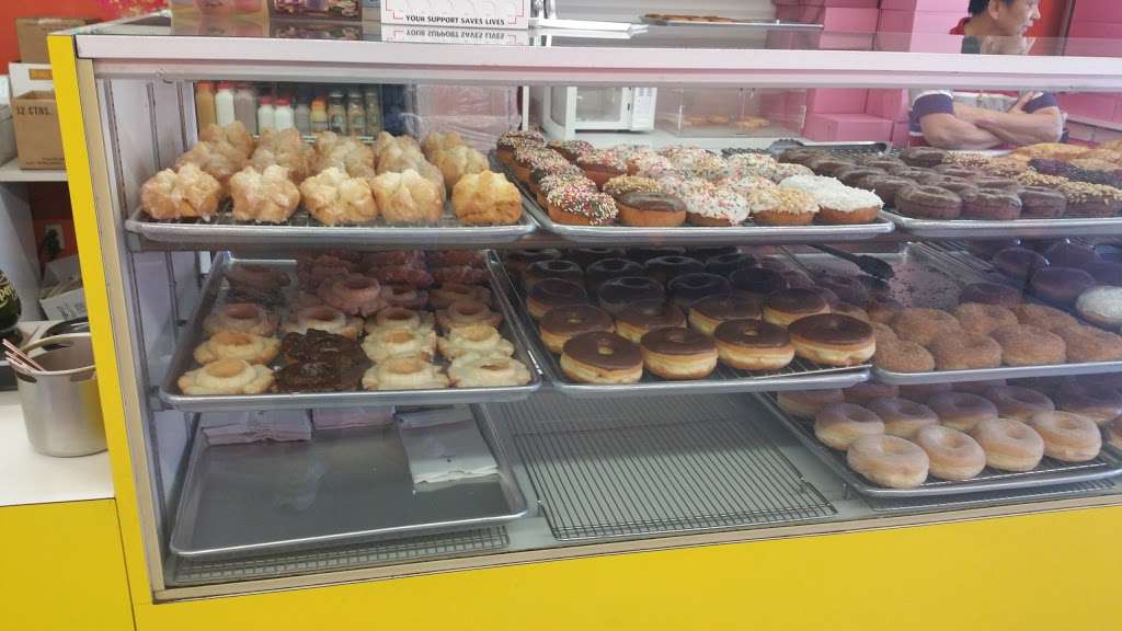 Mr Goods Donuts Shop | 1840 E Colorado Blvd, Pasadena, CA 91107, USA | Phone: (626) 796-7356