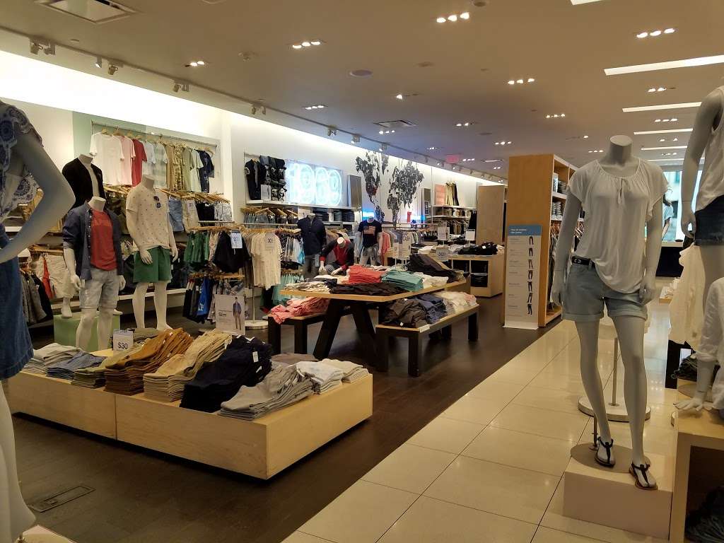 Gap | 3200 S Las Vegas Blvd, Las Vegas, NV 89109, USA | Phone: (702) 796-0010