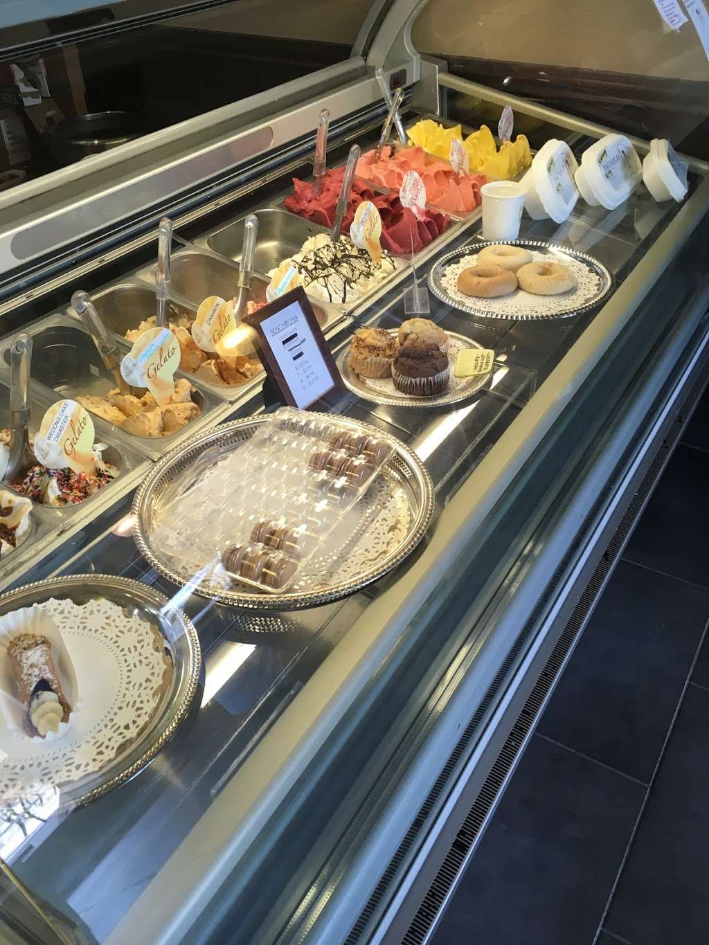 Paciugo Italian Gelato & Caffe | 5971 Sky Pond Dr C124, Loveland, CO 80538, USA | Phone: (970) 685-4530