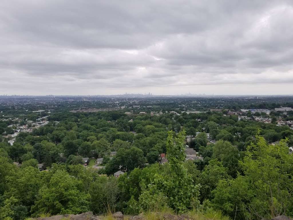Mountain top view | Rifle Camp Rd, Woodland Park, NJ 07424, USA
