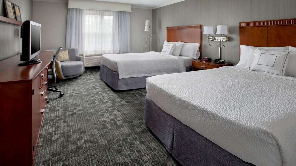 Courtyard by Marriott Tinton Falls Eatontown | 600 Hope Rd, Tinton Falls, NJ 07724, USA | Phone: (732) 389-2100