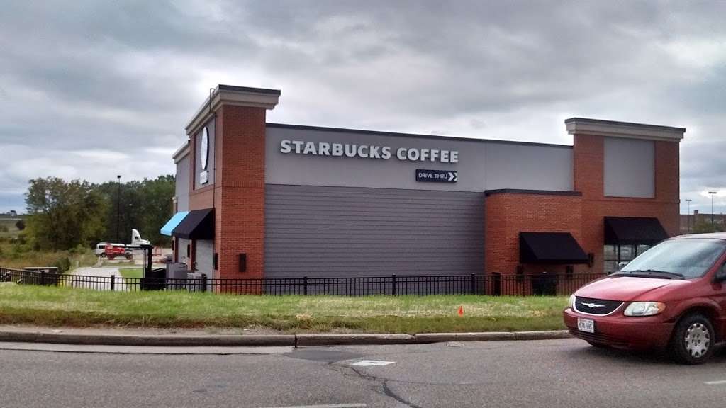 Starbucks | 281 N Edwards Blvd Ste A, Lake Geneva, WI 53147, USA | Phone: (262) 248-3010