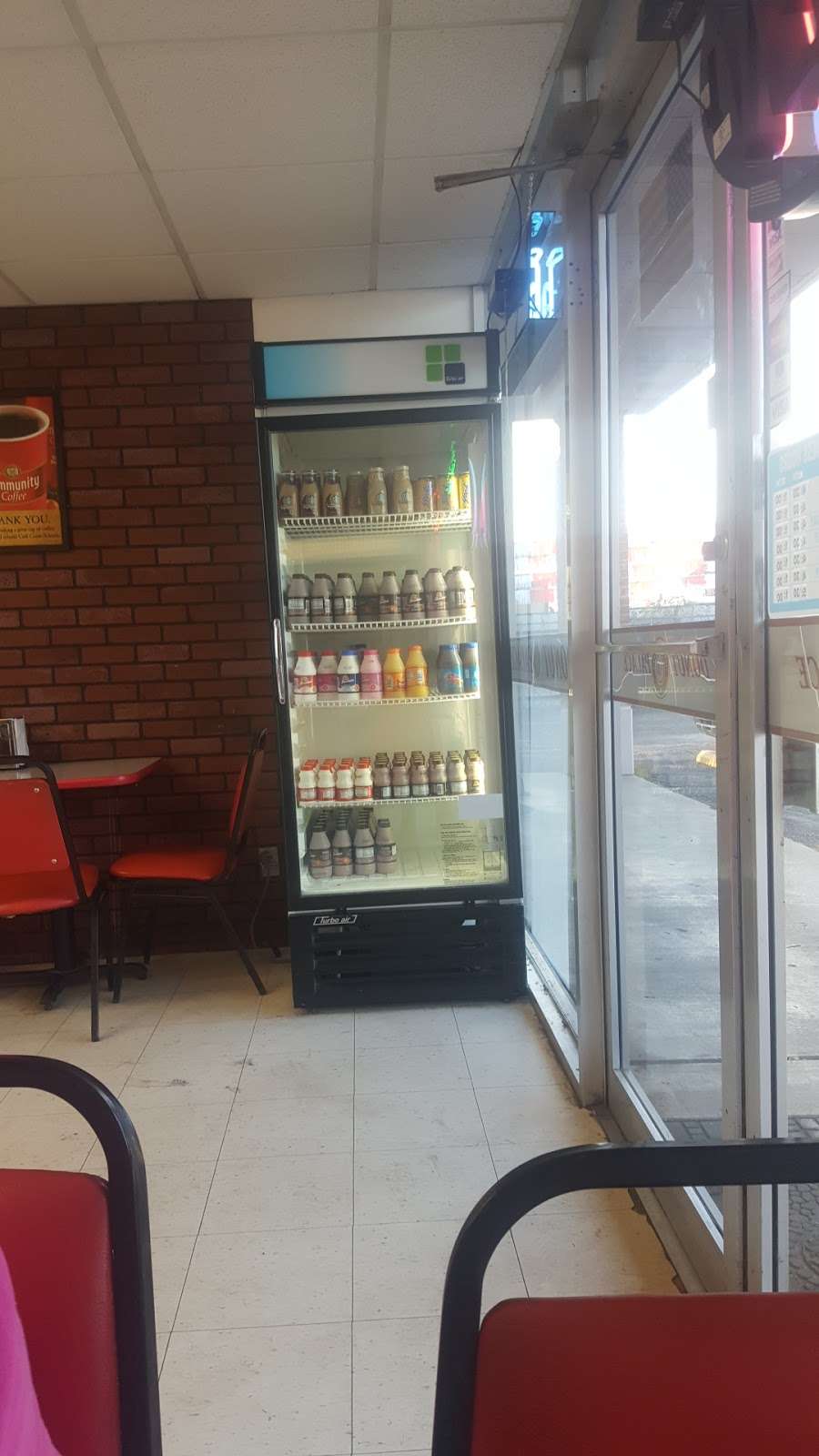 Donut Palace | 19919 FM 1485, New Caney, TX 77357, USA | Phone: (281) 689-1800