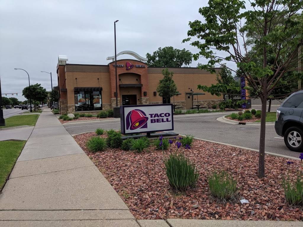 Taco Bell | 21900 Woodward Ave, Ferndale, MI 48220, USA | Phone: (248) 677-0550