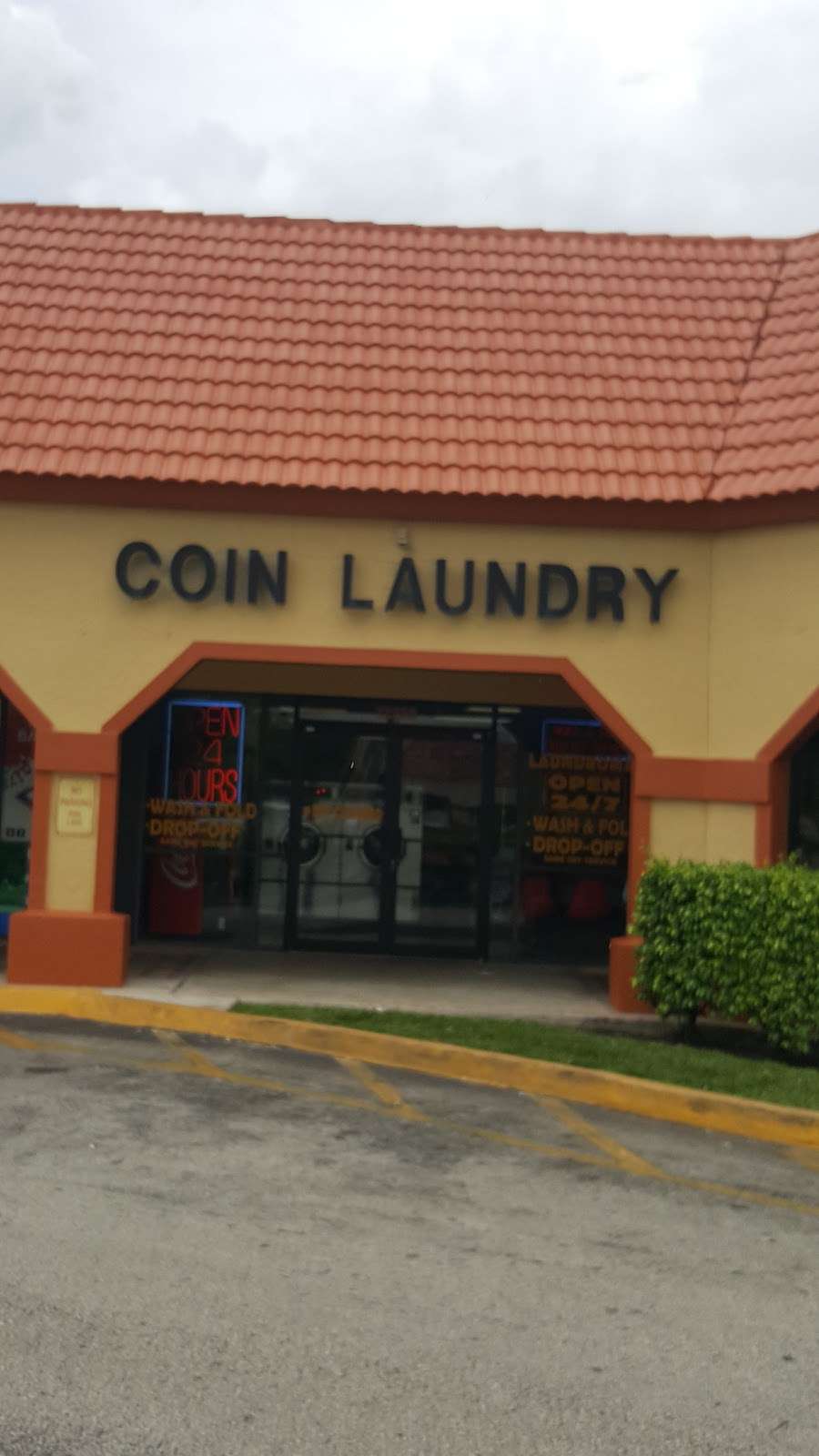 Diamond Bright Laundry | 12225 Pembroke Rd, Pembroke Pines, FL 33025, USA | Phone: (954) 613-5464