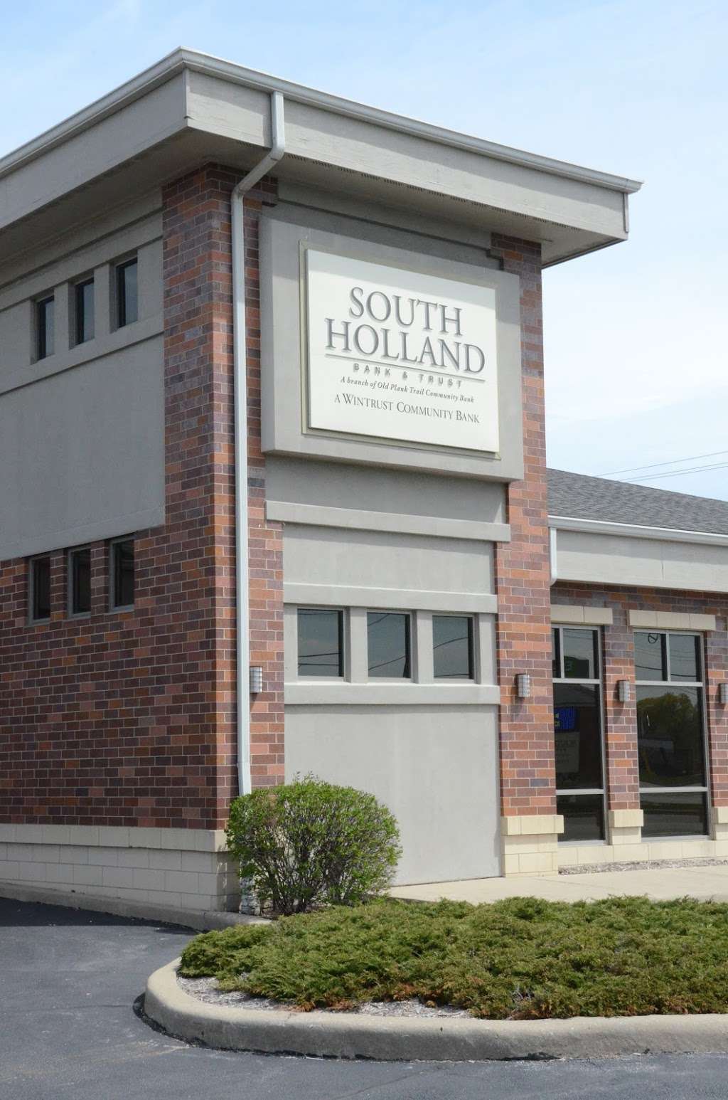 South Holland Bank & Trust | 200 W 162nd St, South Holland, IL 60473, USA | Phone: (708) 210-9600