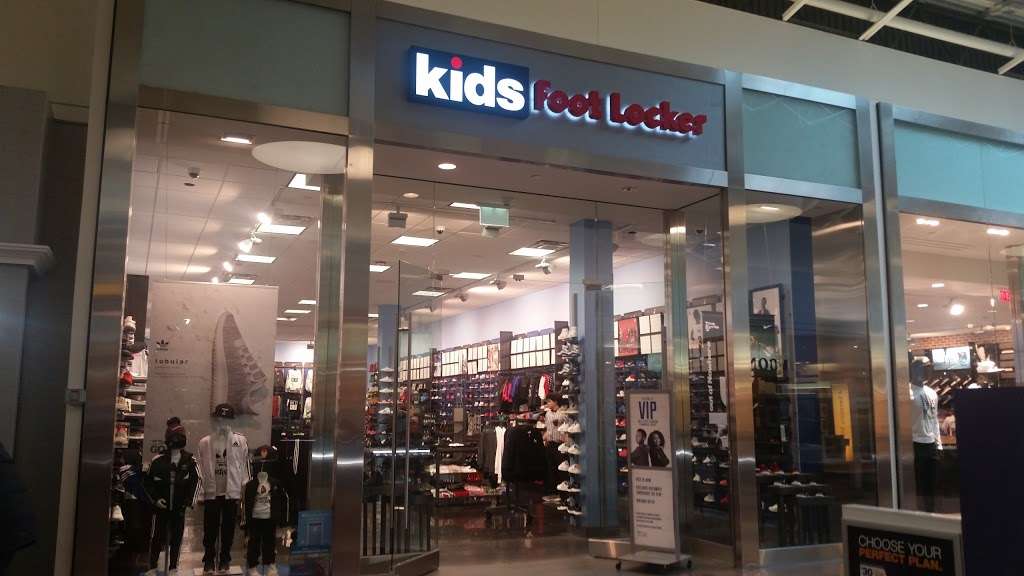 Kids Foot Locker | 210 Chicago Ridge Mall, Ste D-6, Chicago Ridge, IL 60415, USA | Phone: (708) 346-6183