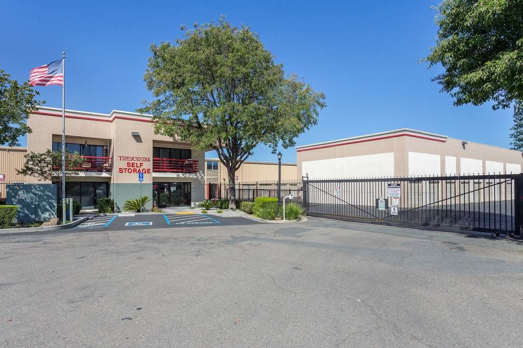 Town Centre Self Storage | 345 Town Centre Terrace, Brentwood, CA 94513, USA | Phone: (925) 634-7779