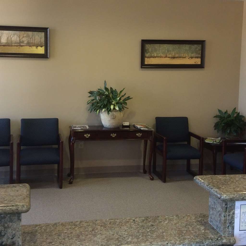 Dr. Walter D. Gaffney Jr, DDS | 1305 W Parkwood Ave, Friendswood, TX 77546 | Phone: (281) 992-9900