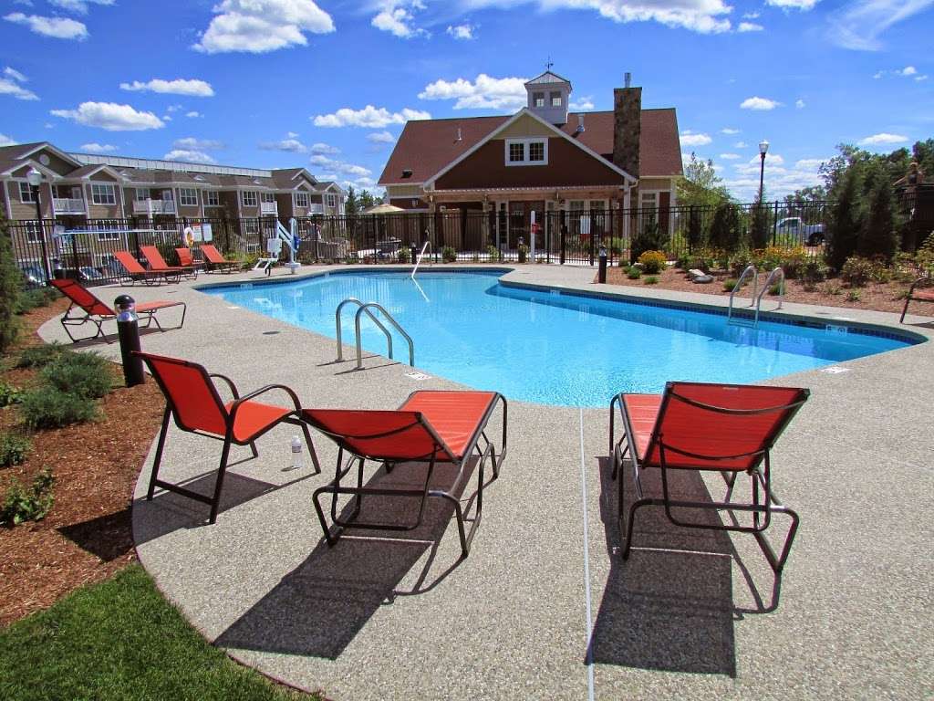 Tara Heights Apartments | 8 Digital Dr, Nashua, NH 03062, USA | Phone: (603) 888-0155