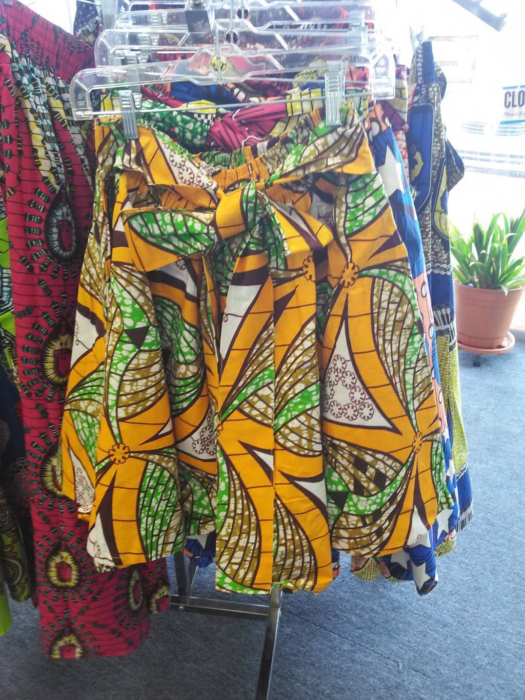 Nomzamos Stocking Fashion Clothing & Accessories | 9564 Florida Blvd C, Baton Rouge, LA 70815, USA | Phone: (225) 924-2625