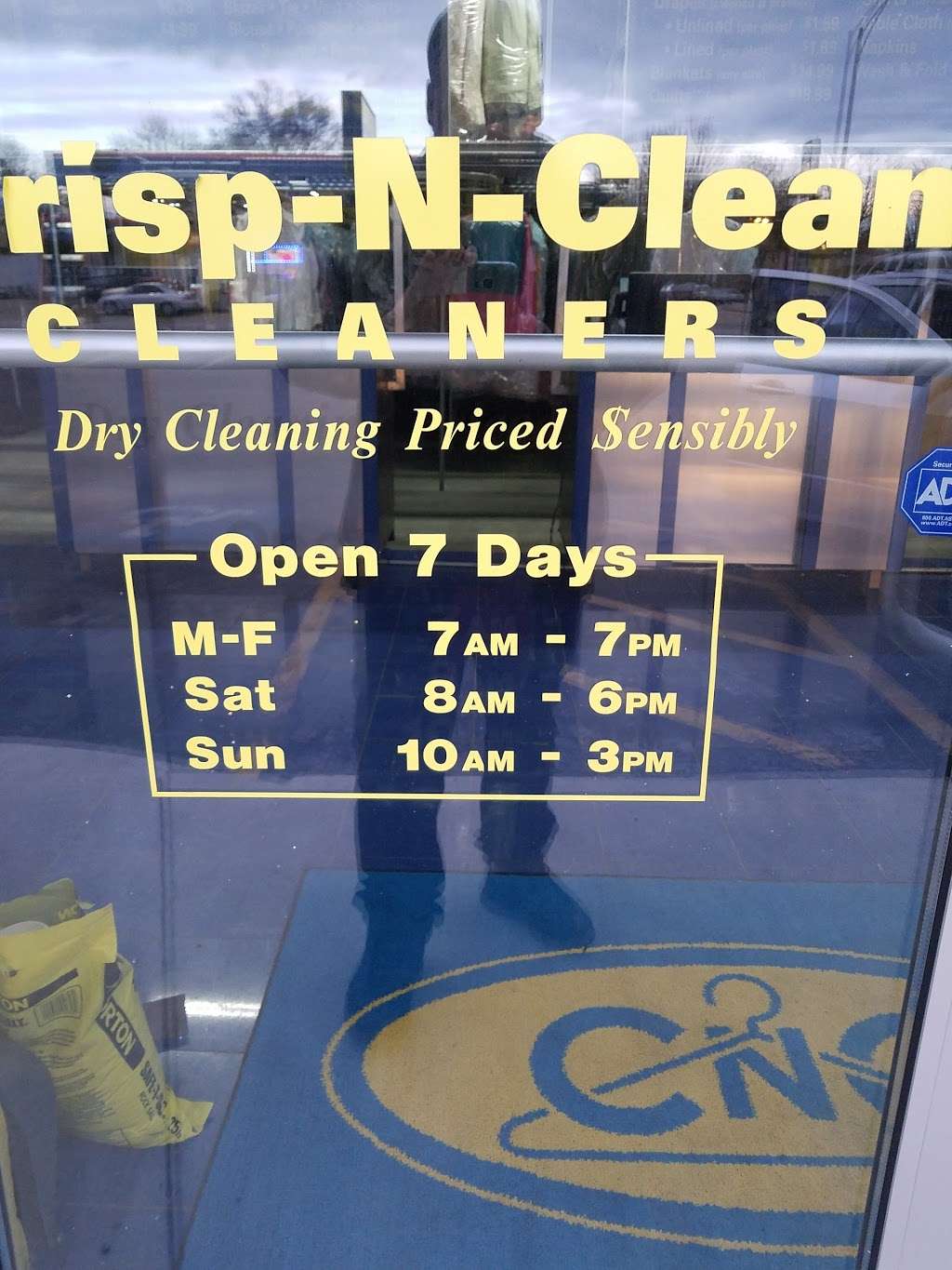 Crisp N Clean Cleaners | 1417 E 87th St, Chicago, IL 60619, USA | Phone: (773) 530-7643