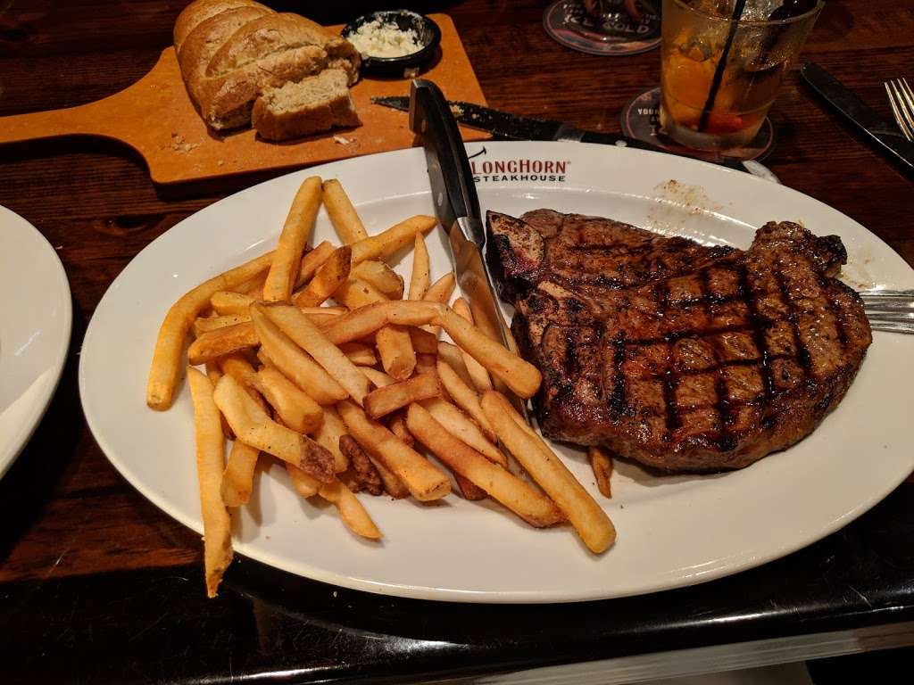 LongHorn Steakhouse | 366 U.S. 9, Woodbridge, NJ 07095 | Phone: (732) 750-1006