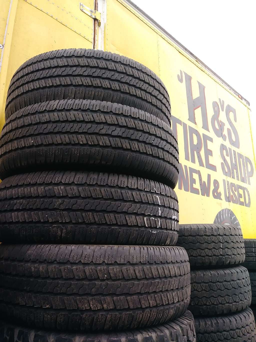 Leonardos Tire Shop | 3217 E Jefferson St, Grand Prairie, TX 75051, USA | Phone: (214) 605-6453