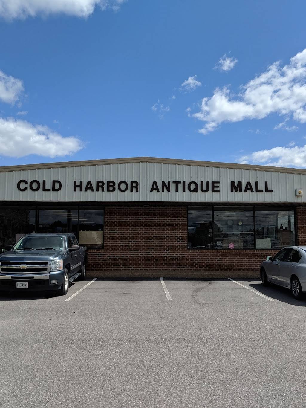 Cold Harbor Antique Mall | 8147 Mechanicsville Turnpike, Mechanicsville, VA 23111, USA | Phone: (804) 427-7555