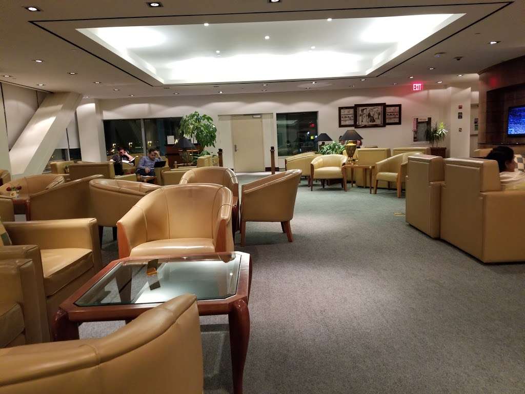 Emirates Business Class Lounge - Terminal 4 | Jamaica, NY 11430, USA